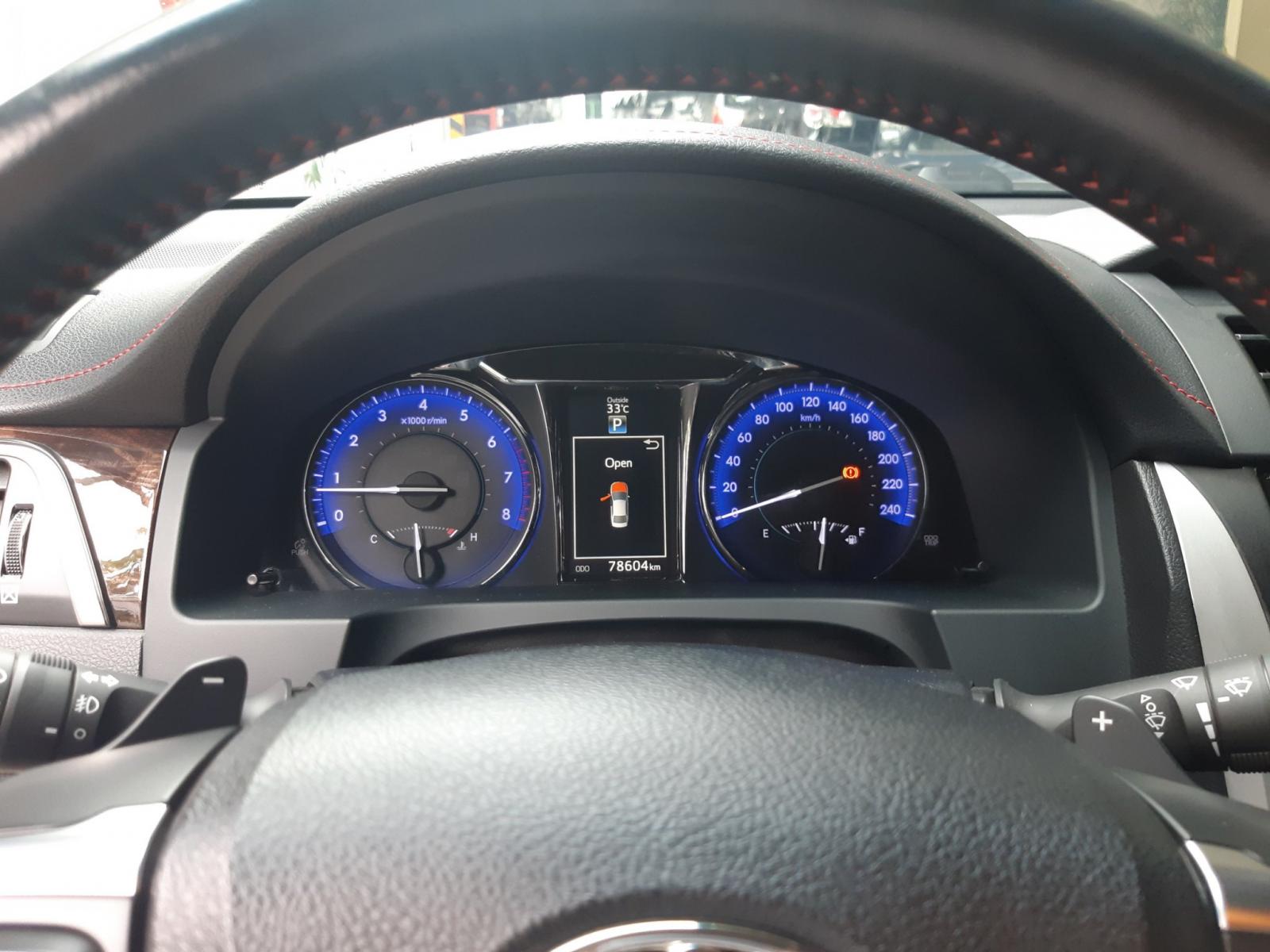 Toyota Camry 2.5Q 2015 - Bán Toyota Camry 2.5Q đời 2015 - xe đẹp giá tốt