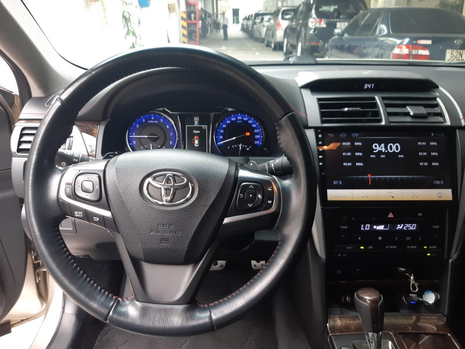 Toyota Camry 2.5Q 2015 - Bán Toyota Camry 2.5Q đời 2015 - xe đẹp giá tốt