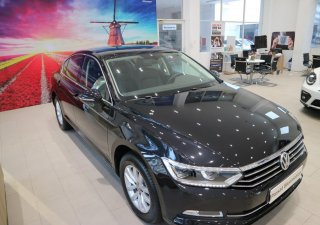 Volkswagen Passat 2018 - t4Volkswagen Passat Bluemotion High nhập khẩu nguyên chiếc, tặng 100% lệ phí trước bạ