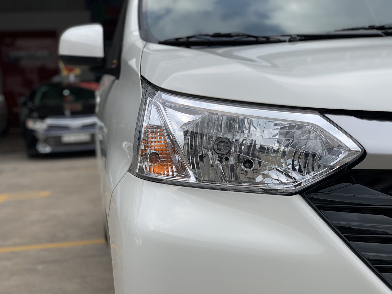 Toyota Toyota khác E 2019 - Bán ô tô Toyota Avanza E đời 2019, màu trắng, xe nhập, lướt 2.000km giá tốt