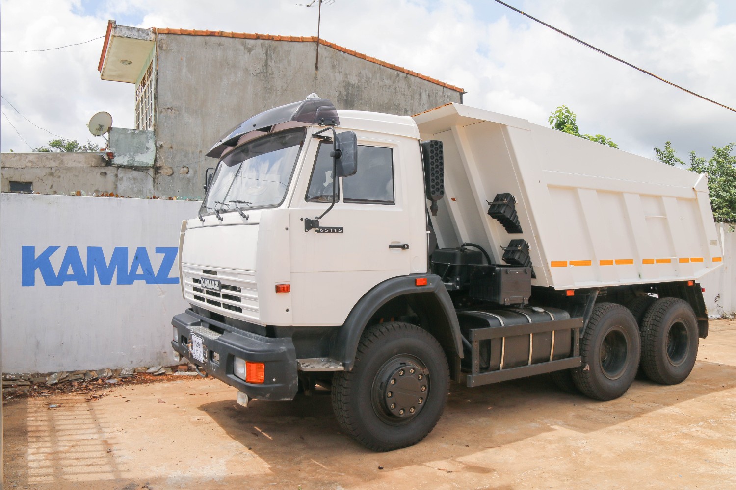 CMC VB750 2016 - Xe ben Kamaz 65115 VAT ga cơ nhập khẩu mới 100%