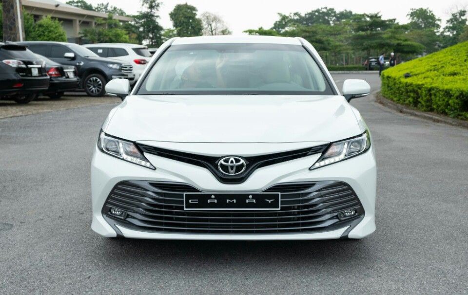 Toyota Camry 2.0G 2021 - Cần bán xe Toyota Camry 2.0G đời 2021, màu trắng, nhập khẩu chính hãng