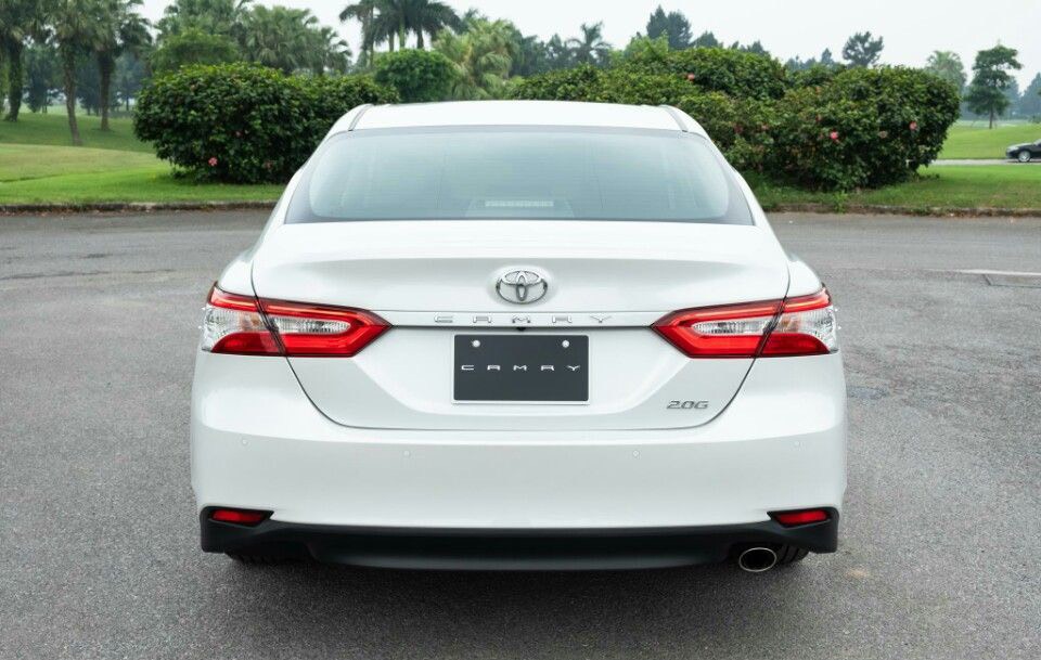 Toyota Camry 2.0G 2021 - Cần bán xe Toyota Camry 2.0G đời 2021, màu trắng, nhập khẩu chính hãng