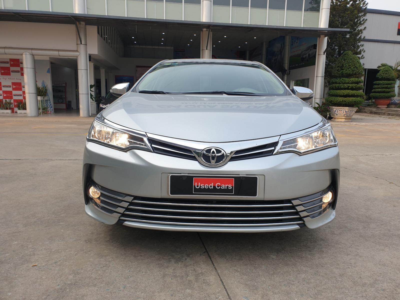 Toyota Corolla altis 1.8G 2018 - Cần bán Toyota Corolla Altis 1.8G đời 2018, màu bạc