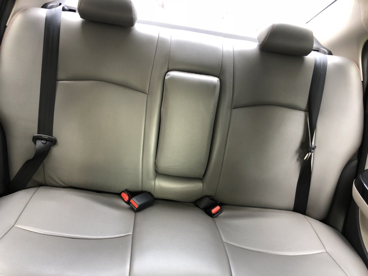 Mitsubishi Attrage 2018 - Bán Mitsubishi Attrage đời 2018, số sàn, xe nhập khẩu Thái Lan, màu xám