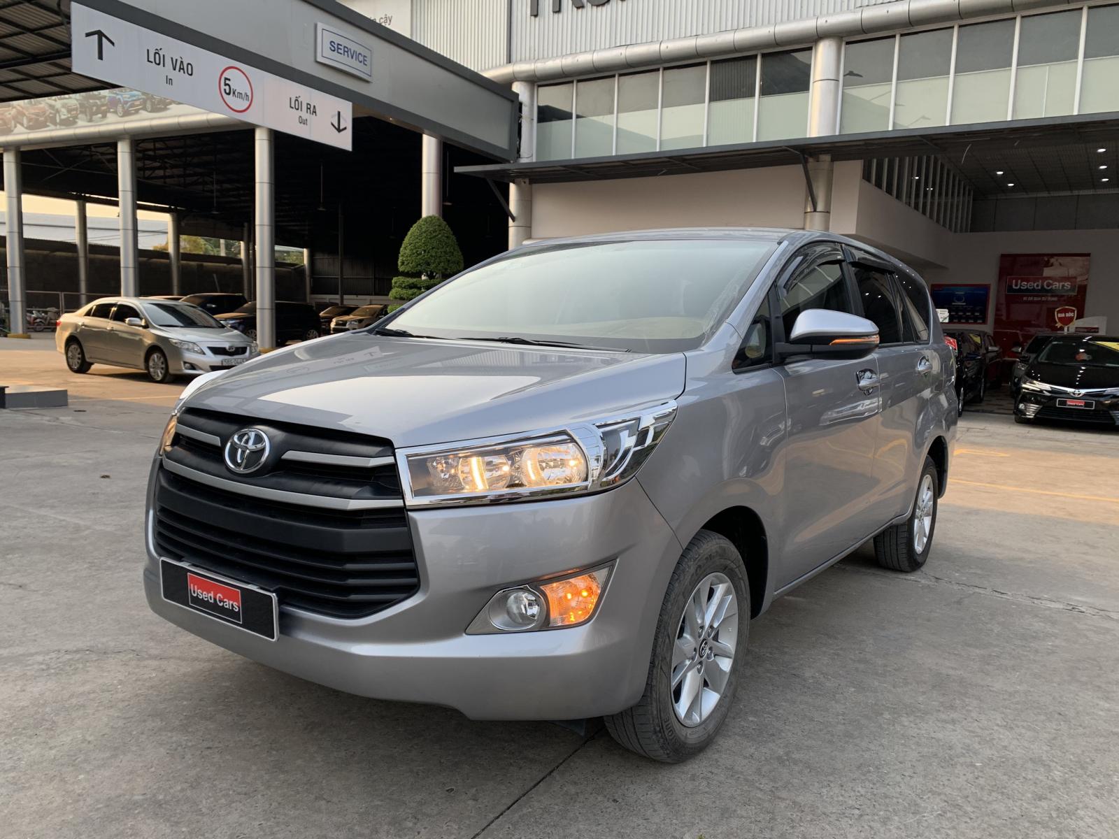 Toyota Innova 2.0E 2018 - Bán xe Toyota Innova 2.0E đời 2018, màu bạc, giá khuyến mãi