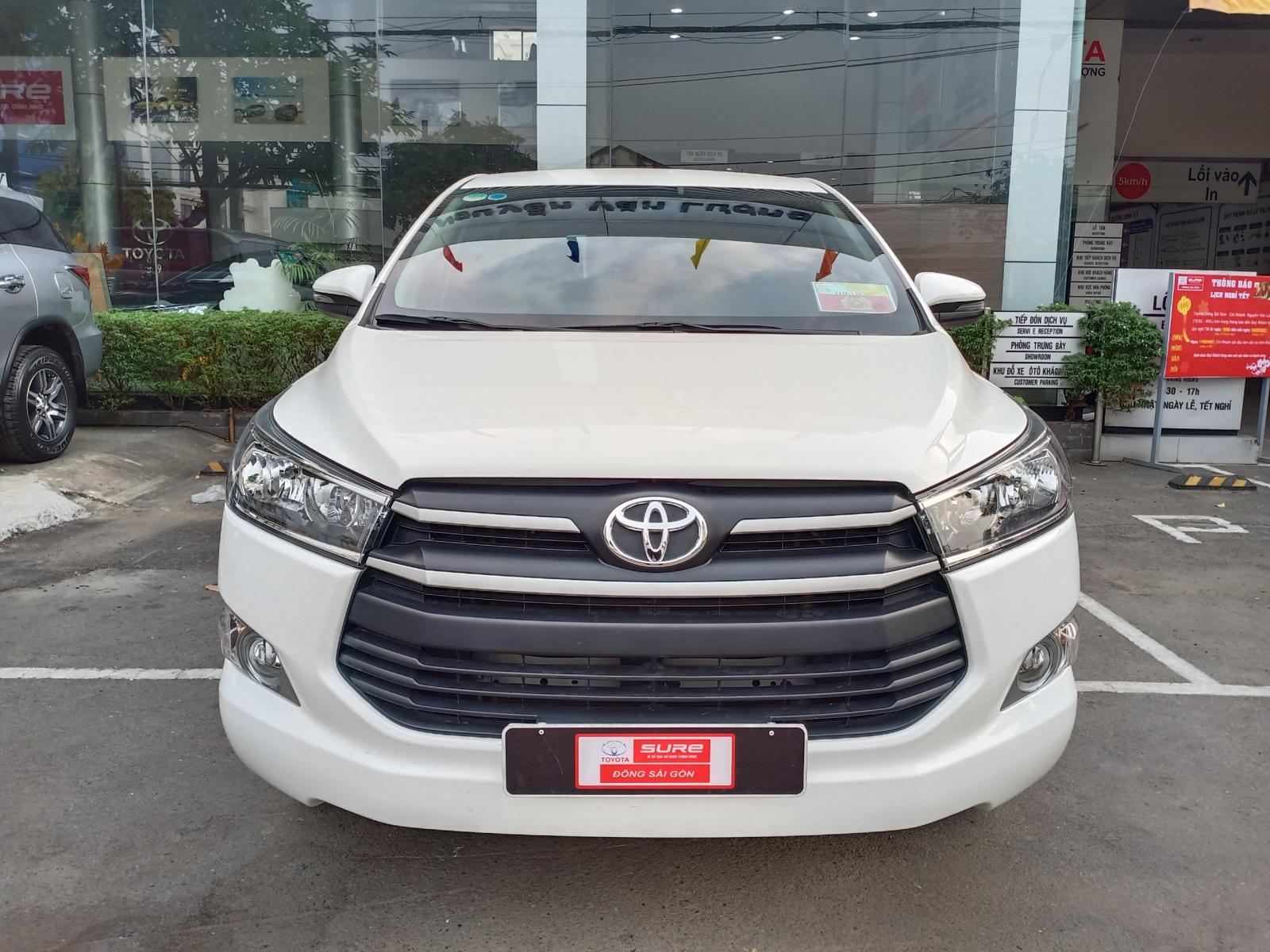 Toyota Innova 2.0E 2019 - Bán xe Toyota Innova 2.0E đời 2019, màu trắng