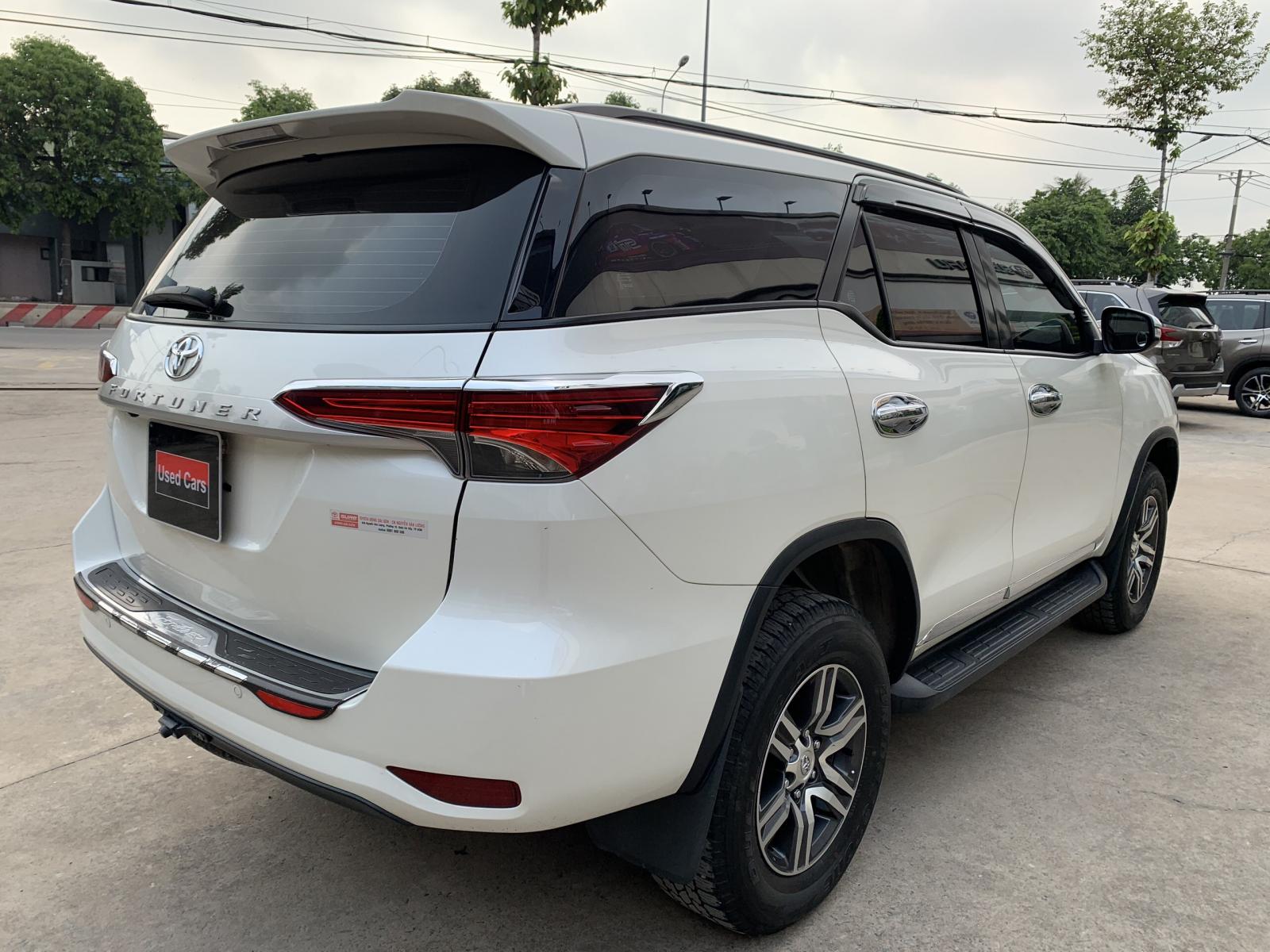 Toyota Fortuner 2.4G MT 2017 - Bán Toyota Fortuner 2.4G MT sản xuất 2017, màu trắng, nhập khẩu chính hãng, giá tốt