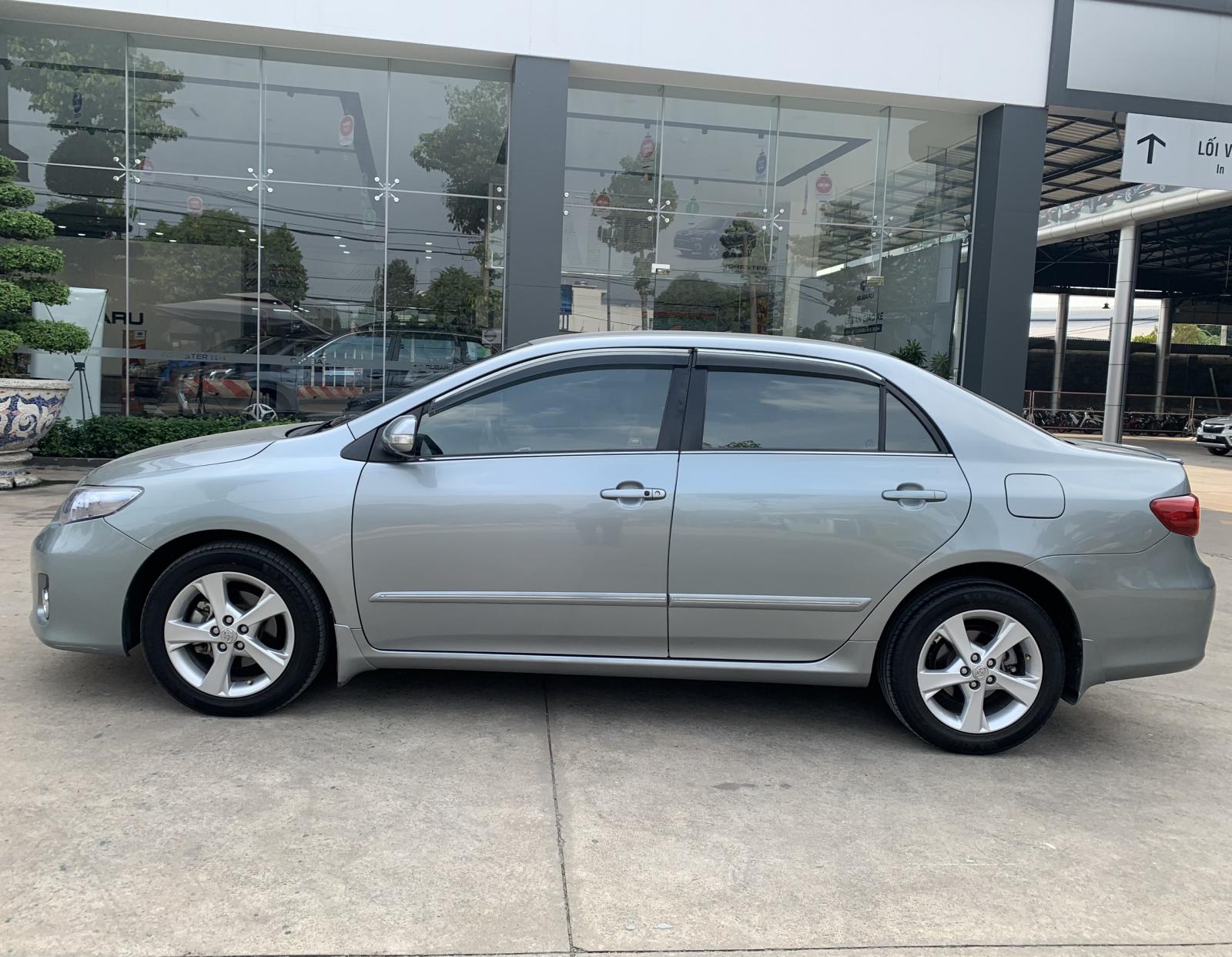 Toyota Corolla altis 2011 - Xe Toyota Corolla Altis 2.0V đời 2011 mới chạy 66.000km - cực chất full option