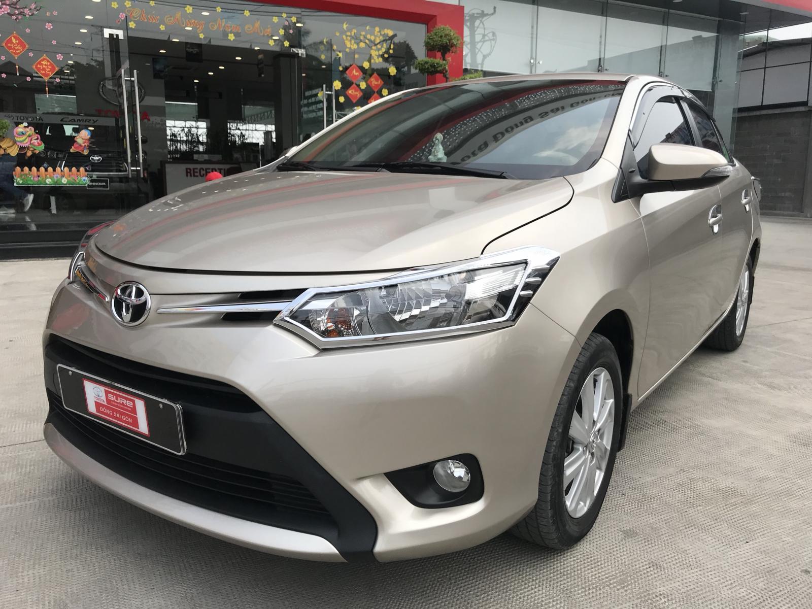 Toyota Vios 1.5E AT 2018 - Cần bán lại xe Toyota Vios 1.5E AT đời 2018, màu nâu