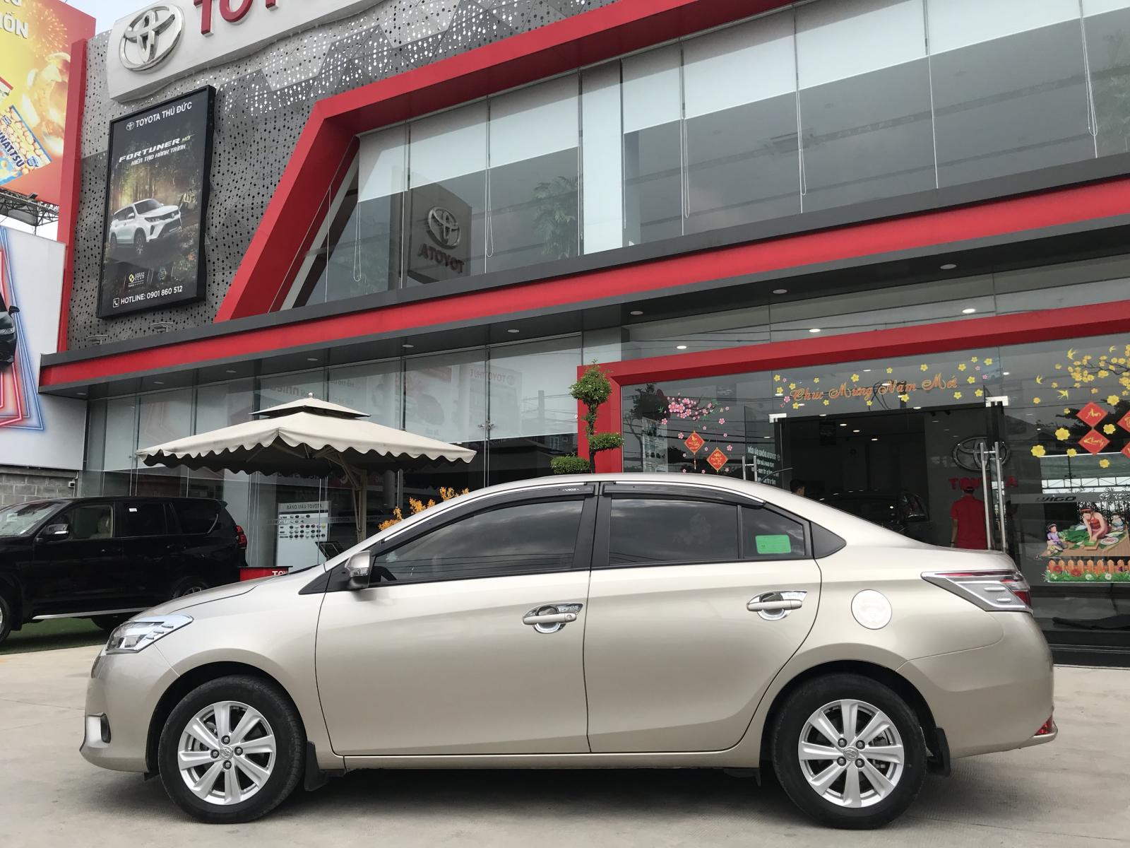 Toyota Vios 1.5E AT 2018 - Cần bán lại xe Toyota Vios 1.5E AT đời 2018, màu nâu