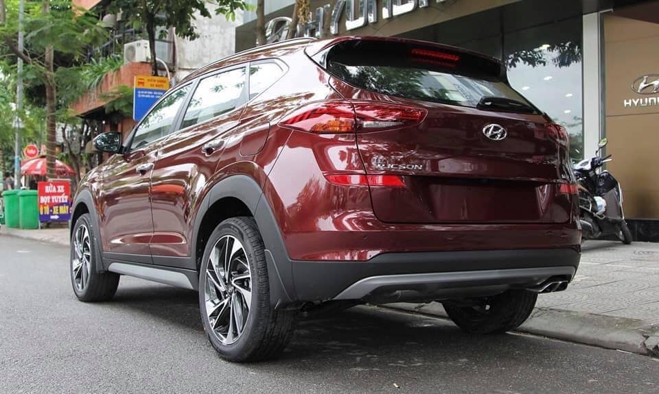 Hyundai Tucson 2021 - Cần bán Hyundai Tucson đời 2021, màu đỏ