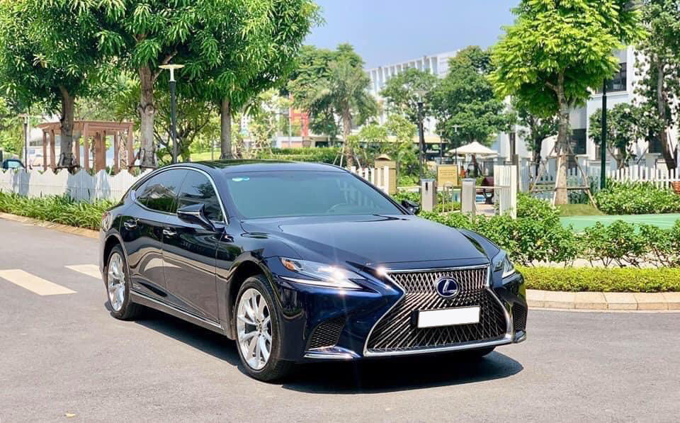 Lexus LS 500H 2017 - Cần bán lại xe Lexus LS 500H đời 2017, màu xanh lam, nhập khẩu chính hãng