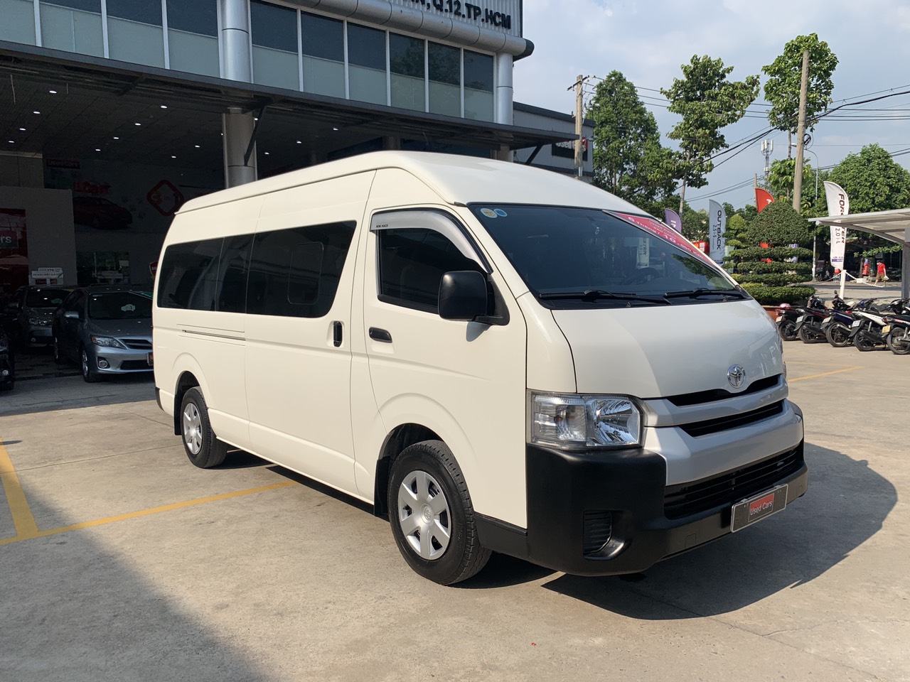 Toyota Hiace 2.5 2015 - Bán xe Toyota Hiace 2.5 đời 2015, màu trắng, nhập khẩu chính hãng mới chạy 98.000km - xe đẹp giá tốt giao ngay