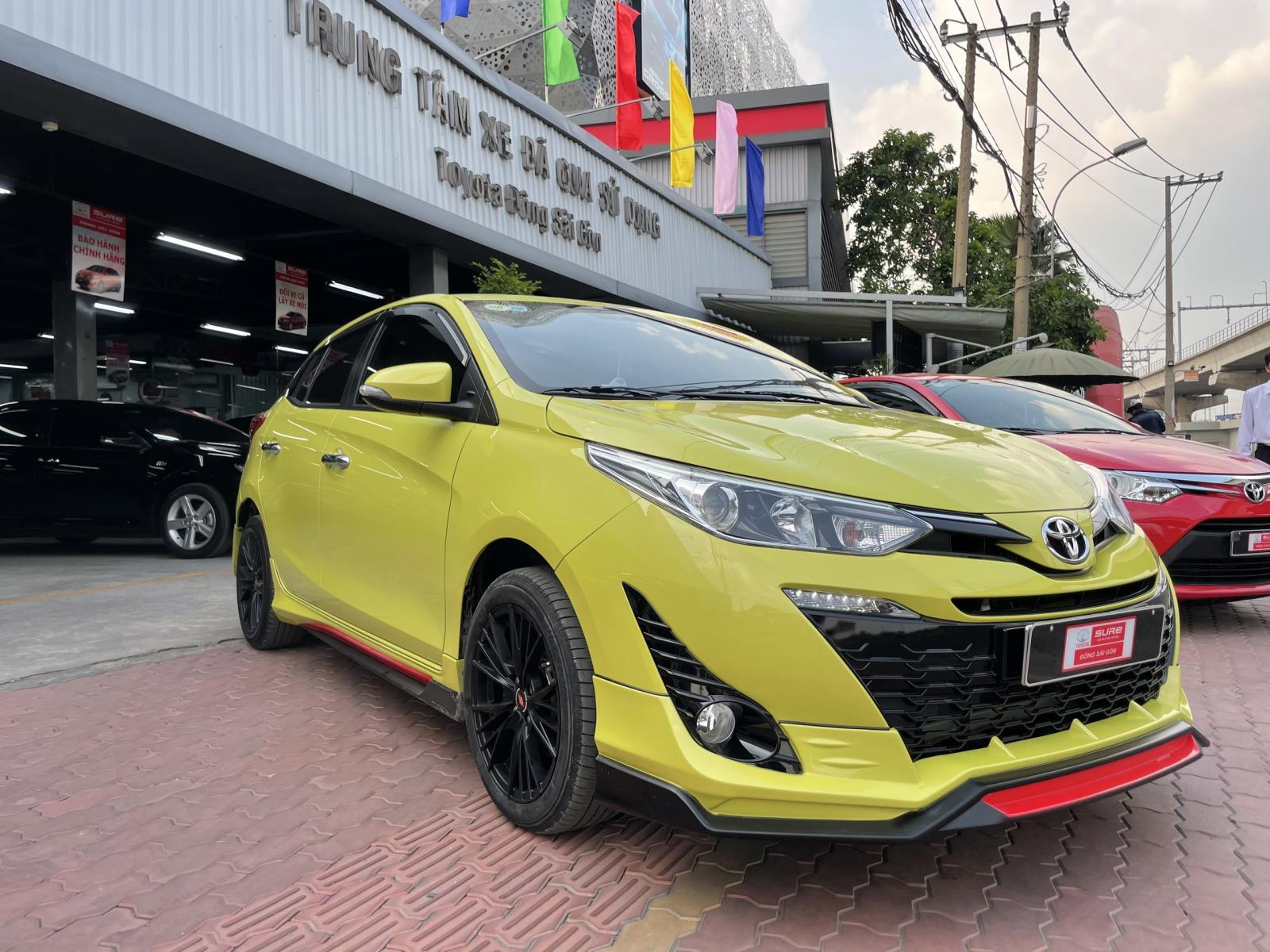 Toyota Yaris 2019 - Cần bán gấp Toyota Yaris 1.5G đời 2019, màu vàng đẹp rực rỡ, xe biển SG Lướt 19.000km - giá fix đẹp