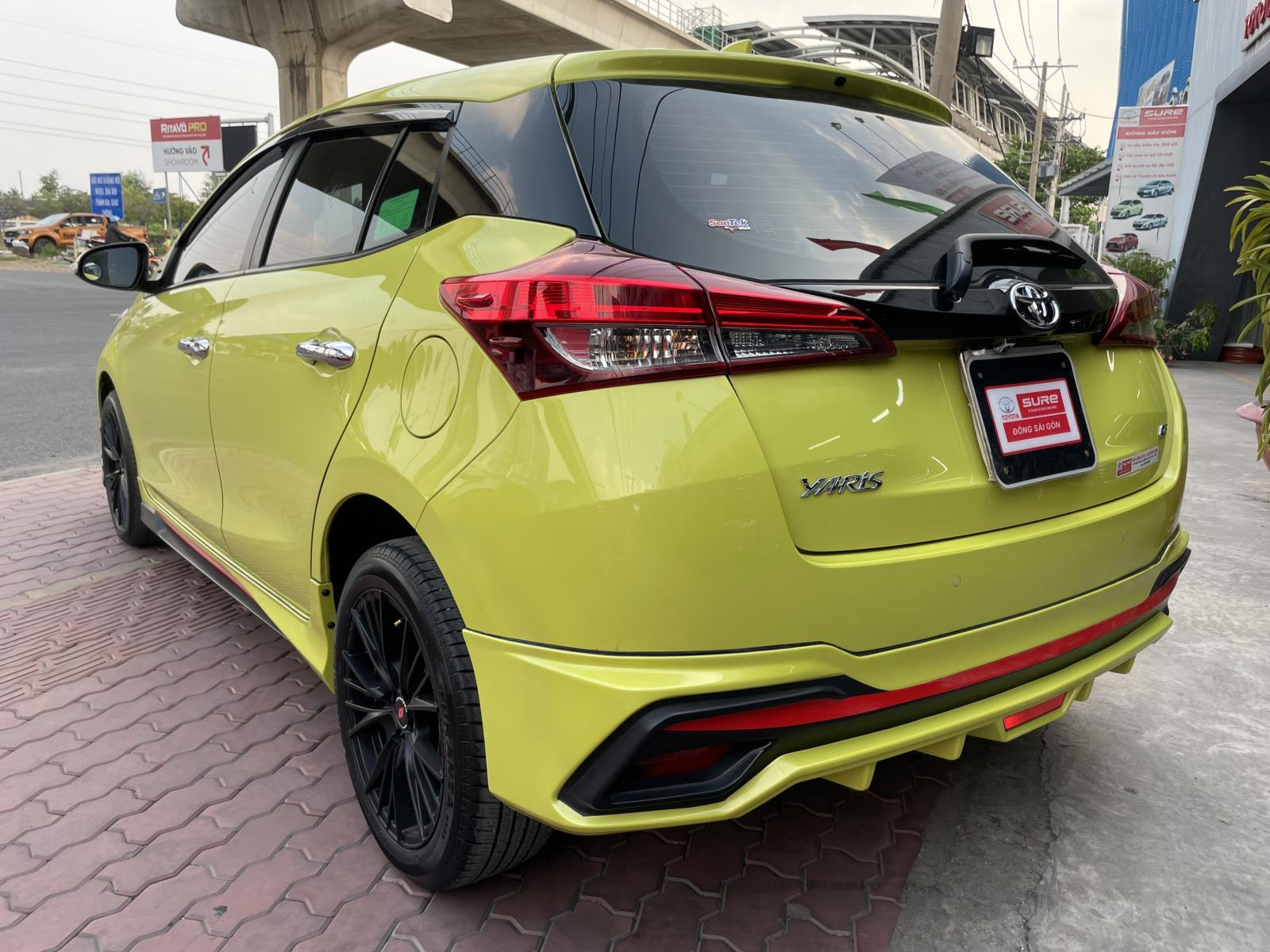 Toyota Yaris 2019 - Cần bán gấp Toyota Yaris 1.5G đời 2019, màu vàng đẹp rực rỡ, xe biển SG Lướt 19.000km - giá fix đẹp