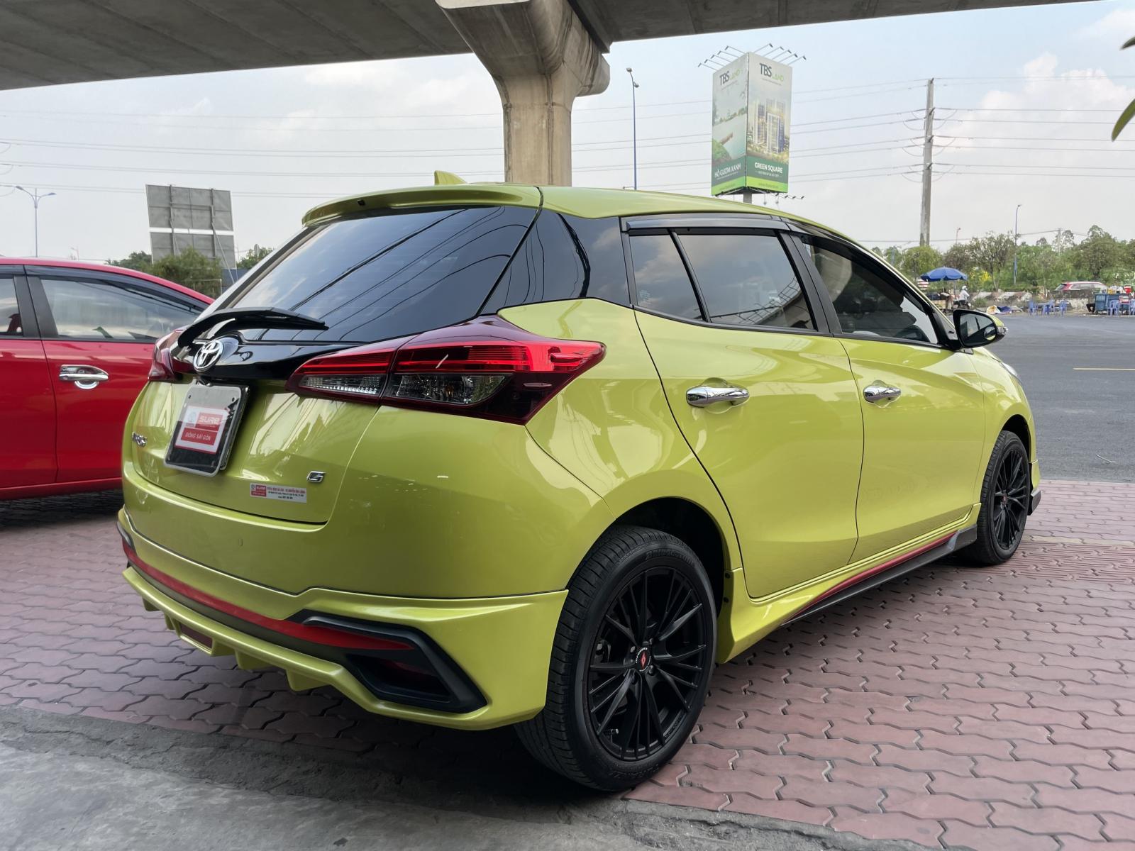 Toyota Yaris 2019 - Cần bán gấp Toyota Yaris 1.5G đời 2019, màu vàng đẹp rực rỡ, xe biển SG Lướt 19.000km - giá fix đẹp