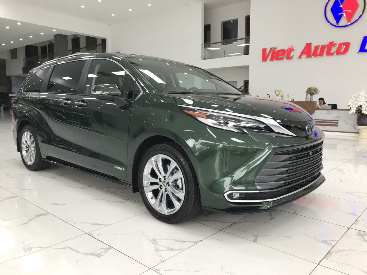 Toyota Sienna 2021 - Việt Auto Luxury Bán xe Toyota Sienna Platinum xanh bộ độ sản xuất 2021 nhập mới 100%, xe được sản xuất tại Mỹ