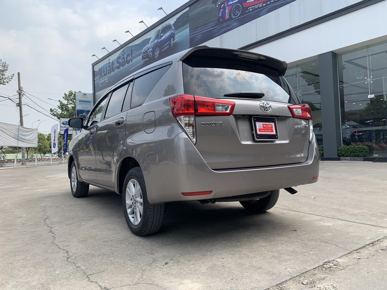 Toyota Innova 2019 - Bán xe Toyota Innova đời 2019, màu đồng ánh kim, biển SG - chuẩn 72.000km - Chuẩn chính hãng - fix đẹp