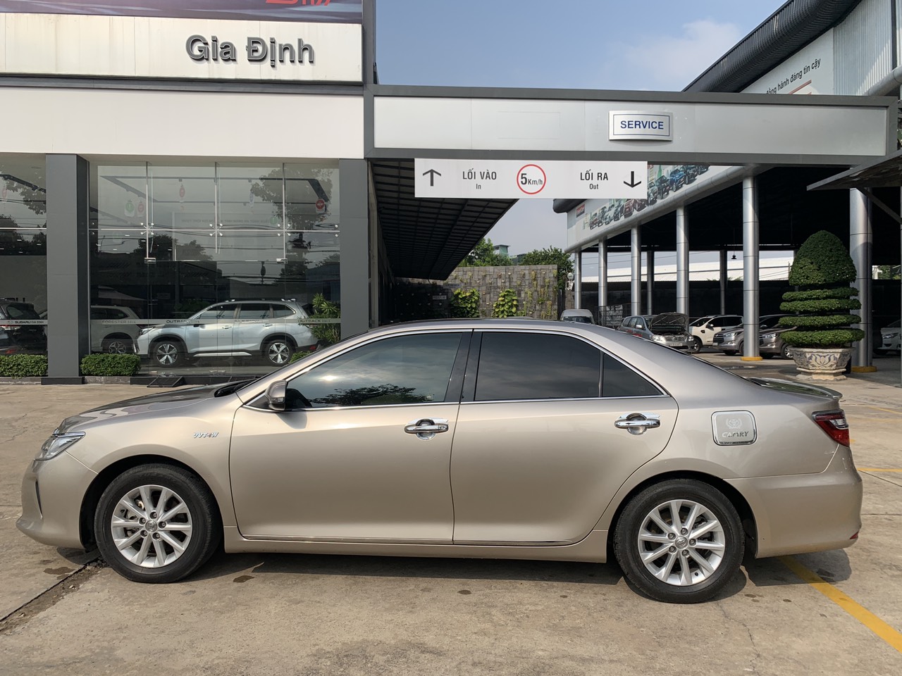 Toyota Camry 2.0E 2015 - Xe Toyota Camry 2.0E đời 2015, biển 70A - gốc TPHCM, chuẩn 47.000km