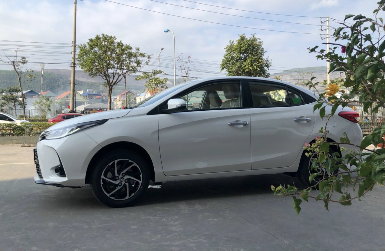 Toyota Vios 1.5G CVT 2021 - Bán xe Toyota Vios 1.5G CVT đời 2021, màu trắng,  581 triệu