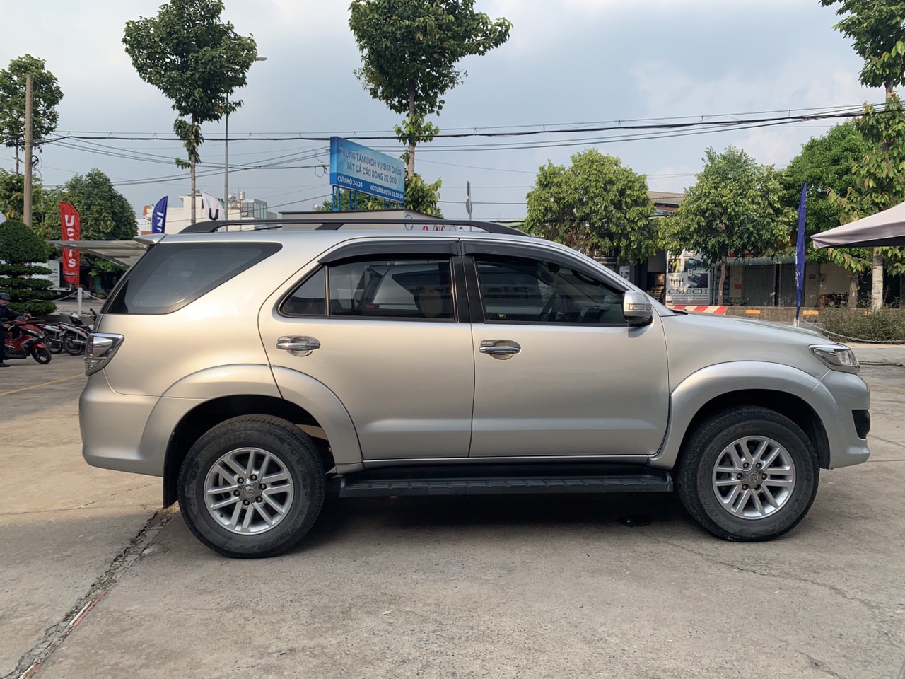 Toyota Fortuner 2.5G 2012 - Bán xe Toyota Fortuner 2.5G đời 2012, màu bạc ,BIển SG - Chạy đúng 150.000km - Giá Fix đẹp