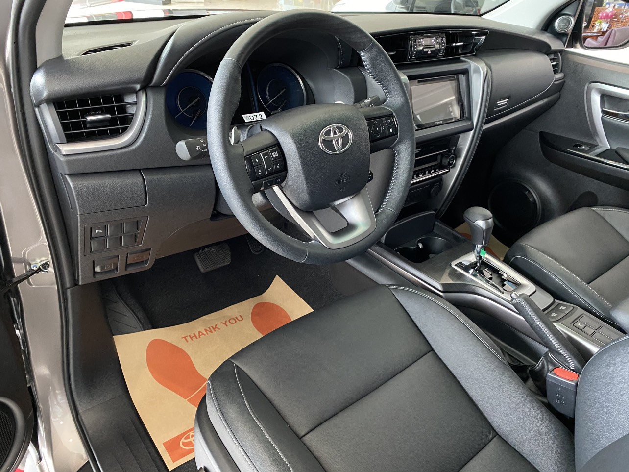 Toyota Fortuner 2.4 2021 - Toyota Fortuner 2.4AT 4X2 khuyến mãi tháng 4