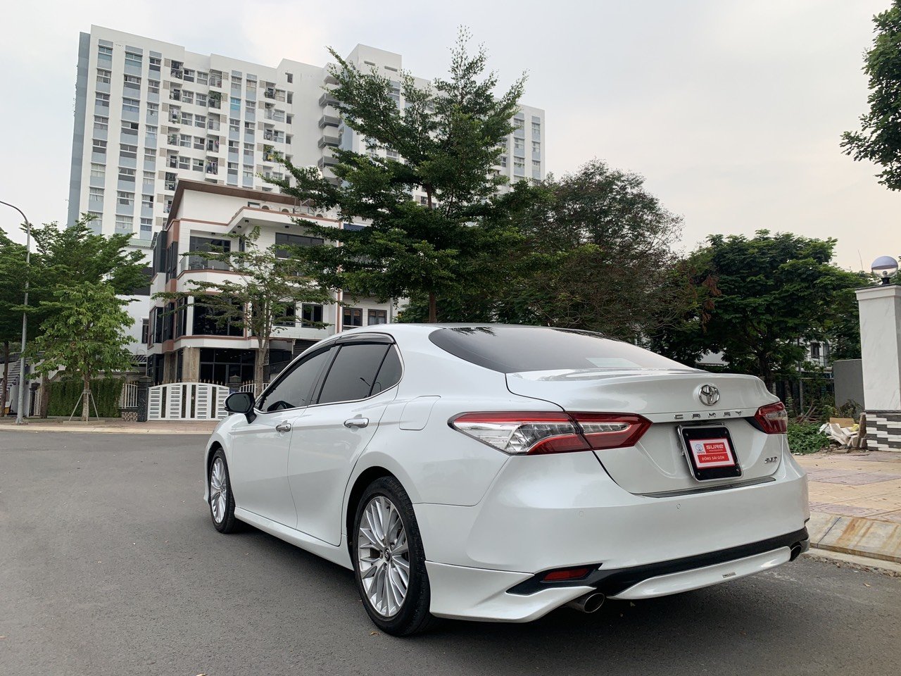 Toyota Camry 2.5Q 2019 - Cần bán Camry 2.5Q nhập Thái, trắng ngọc trai. Chủ đi cực kỹ