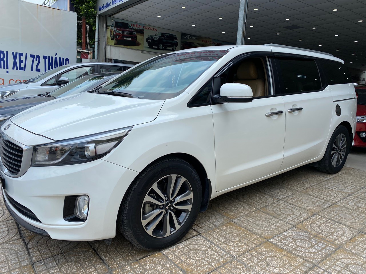 Kia Sedona DAT 2018 - Bán xe Kia Sedona DAT đời 2018, giá tốt