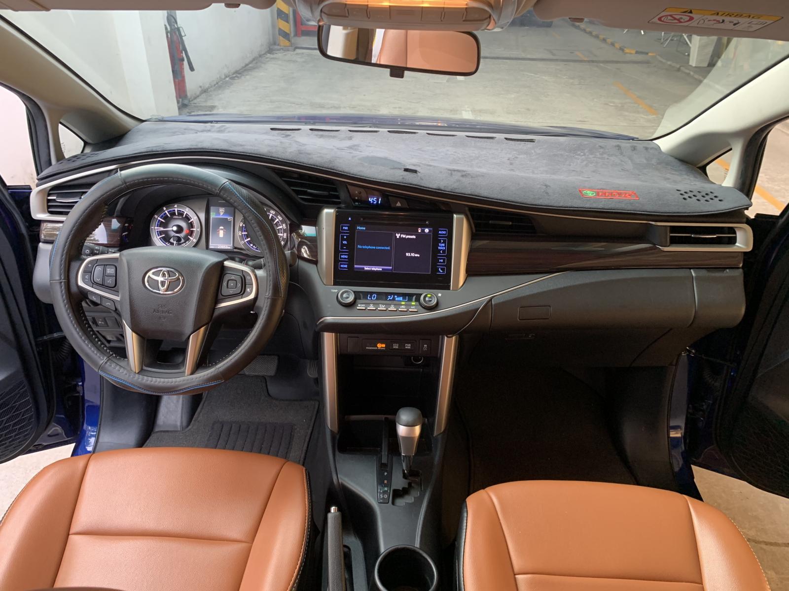 Toyota Innova 2.0 2020 - Innova Venturer màu cực độc chỉ duy nhất 1 chiếc