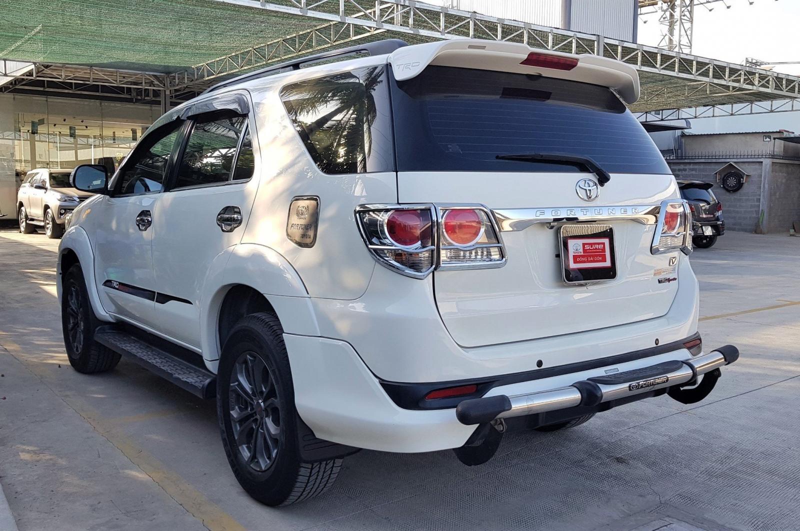 Toyota Fortuner 2.7V 2014 - Cần bán Toyota Fortuner 2.7V đời 2014, màu trắng