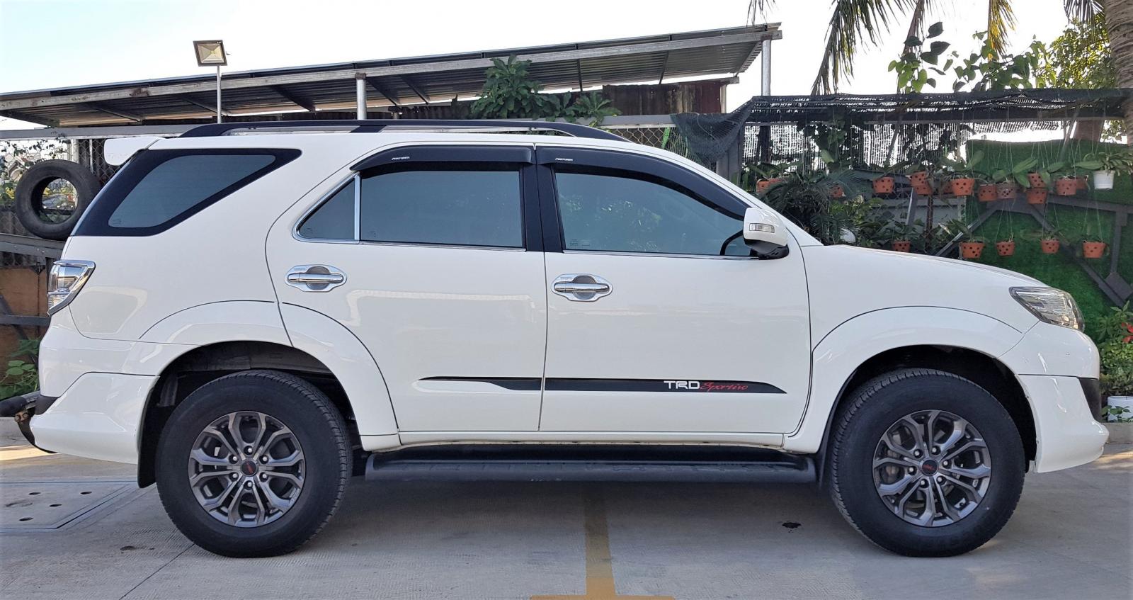 Toyota Fortuner 2.7V 2014 - Cần bán Toyota Fortuner 2.7V đời 2014, màu trắng