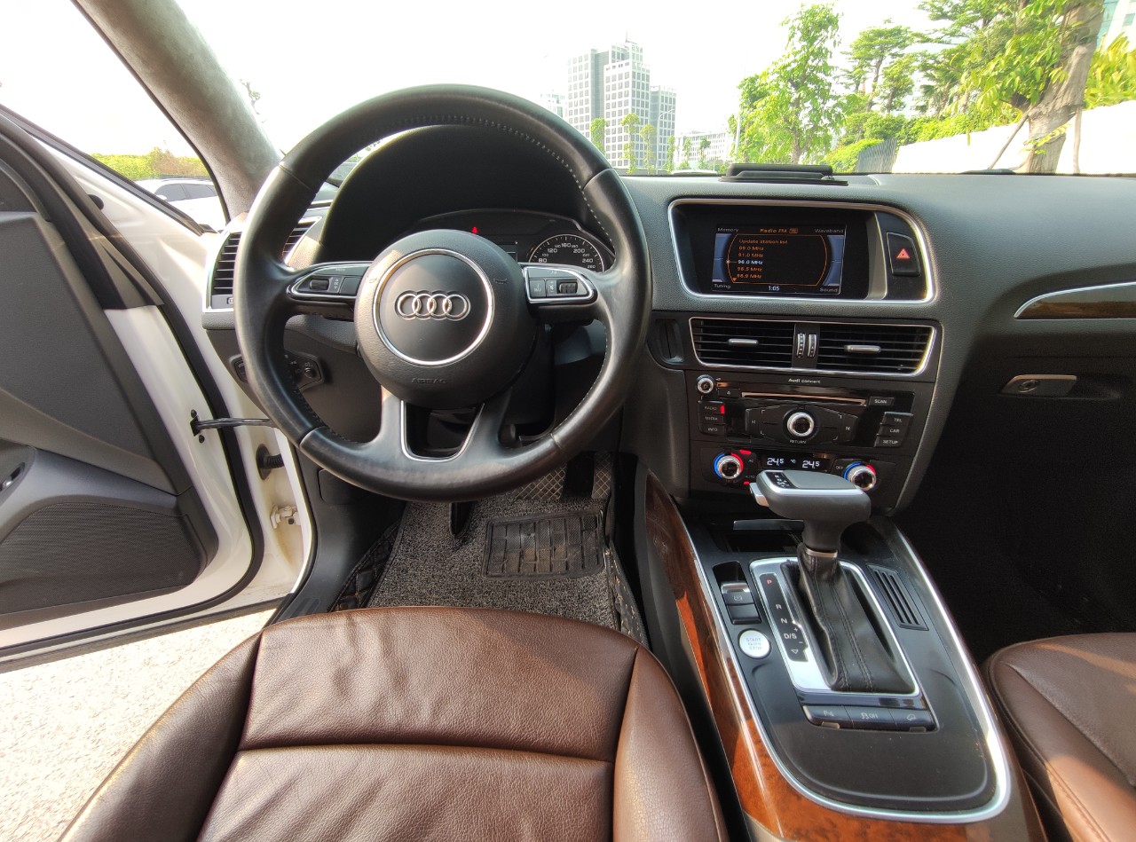 Audi Q5 2.0 2013 - Bán Audi Q5 2.0TFSI Quattro 2013, màu trắng, nhập khẩu Đức, giá bình dân