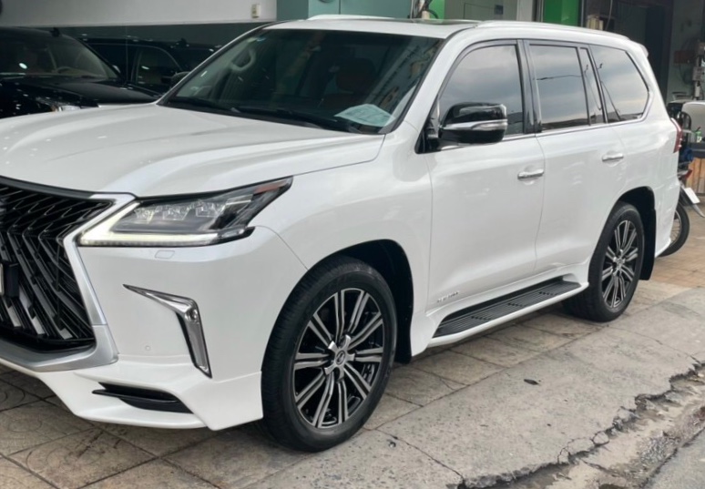 Lexus LX5700 2016 - Bán xe Lexus LX 570 đời 2017 nhập Mỹ, màu trắng