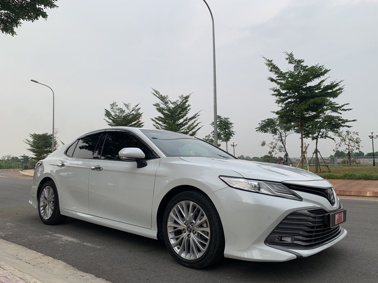 Toyota Camry 2.5 2019 - Camry 2.5Q nhập Thái, trắng ngọc trai