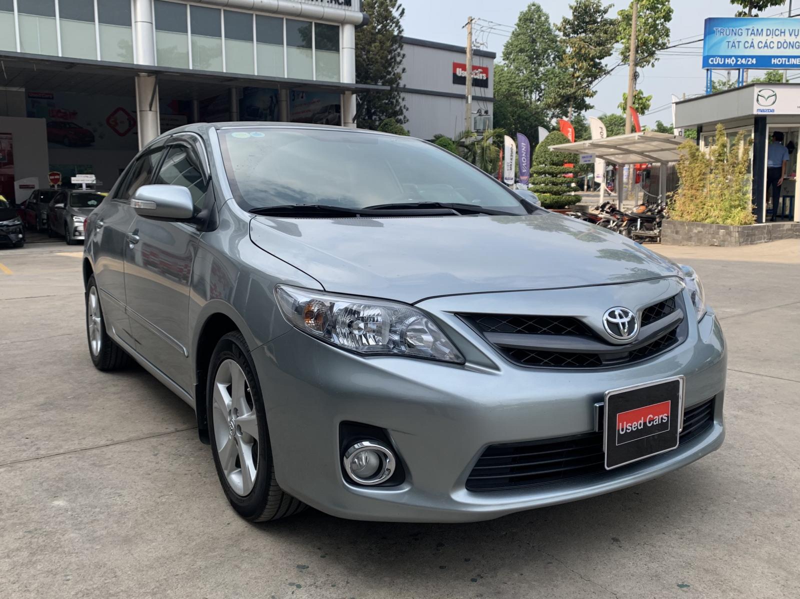 Toyota Corolla altis 2.0 2011 - Altis 2.0V 2011 xe đi rất ít, phụ kiện chất lượng