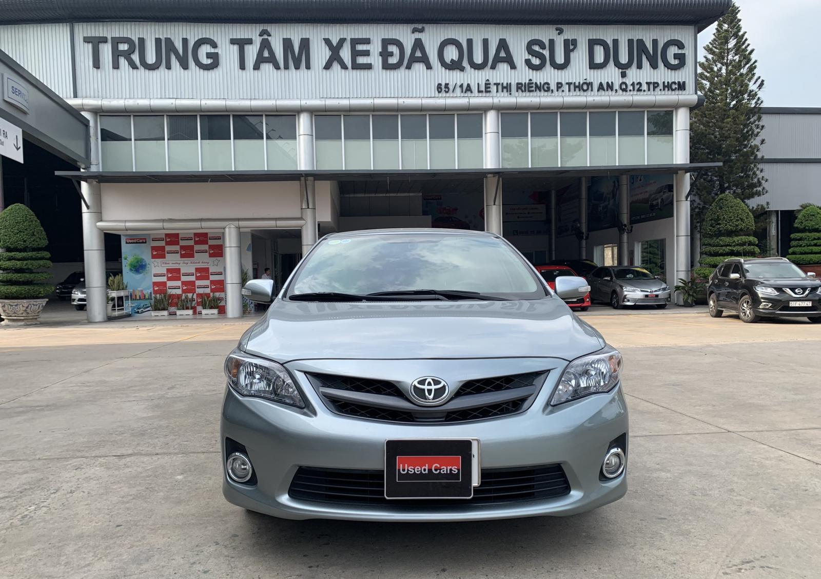 Toyota Corolla altis 2.0 2011 - Altis 2.0V 2011 xe đi rất ít, phụ kiện chất lượng