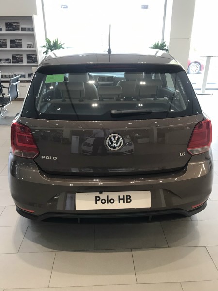 Volkswagen Polo 2020 - Cần bán Volkswagen đời 2020, màu nâu, xe nhập, giá 695tr