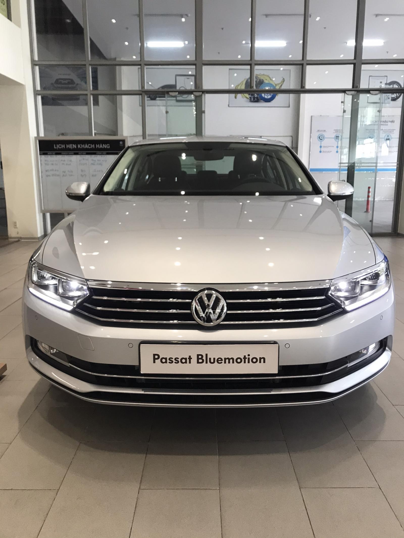 Volkswagen Passat 2019 - Volkswagen Passat đời 2019, màu bạc, xe nhập