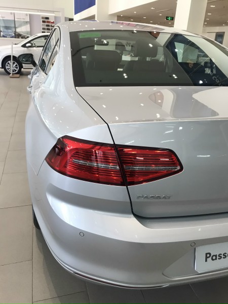 Volkswagen Passat 2019 - Volkswagen Passat đời 2019, màu bạc, xe nhập