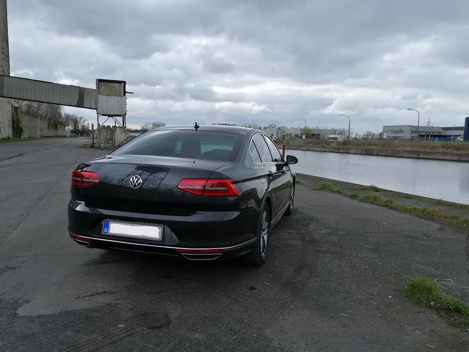 Volkswagen Passat 2019 - Bán Volkswagen đời 2019, màu đen, nhập khẩu nguyên chiếc