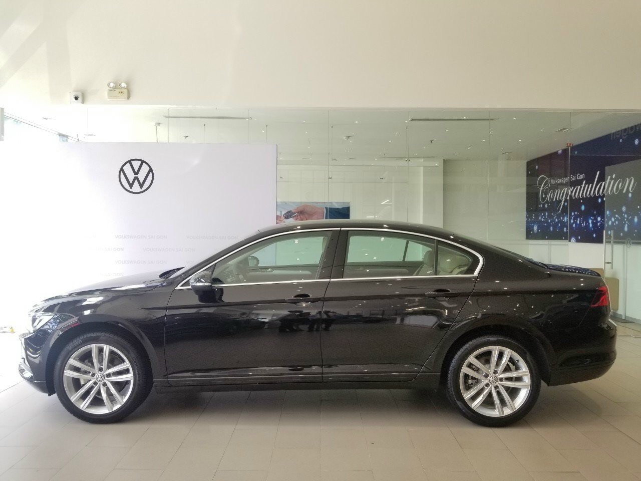 Volkswagen Passat 2019 - Volkswagen Passat màu đen, nhập khẩu