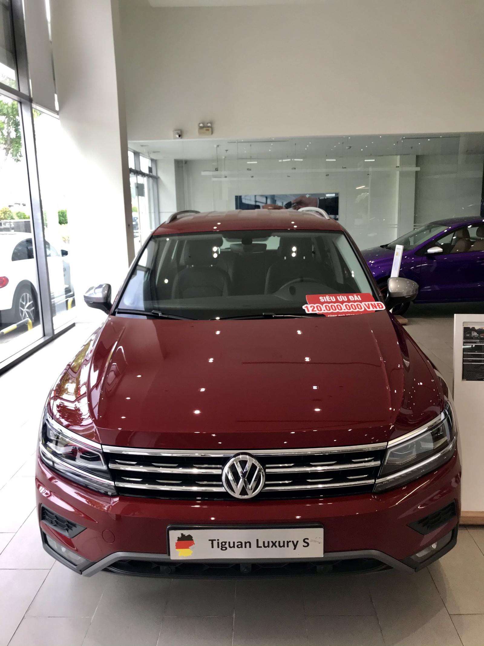 Volkswagen Tiguan 2021 - Volkswagen Tiguan màu đỏ, nhập khẩu nguyên chiếc