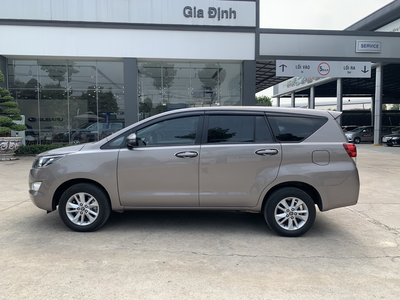 Toyota Innova 2.0E 2019 - Cần bán lại xe Toyota Innova 2.0E đời 2019, 710 triệu