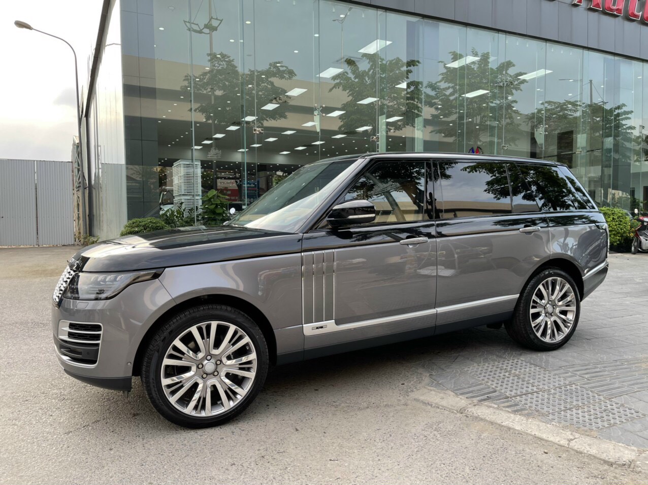 LandRover Range rover SV 2021 - Bán ô tô LandRover Range Rover SV Autobiography sản xuất 2021