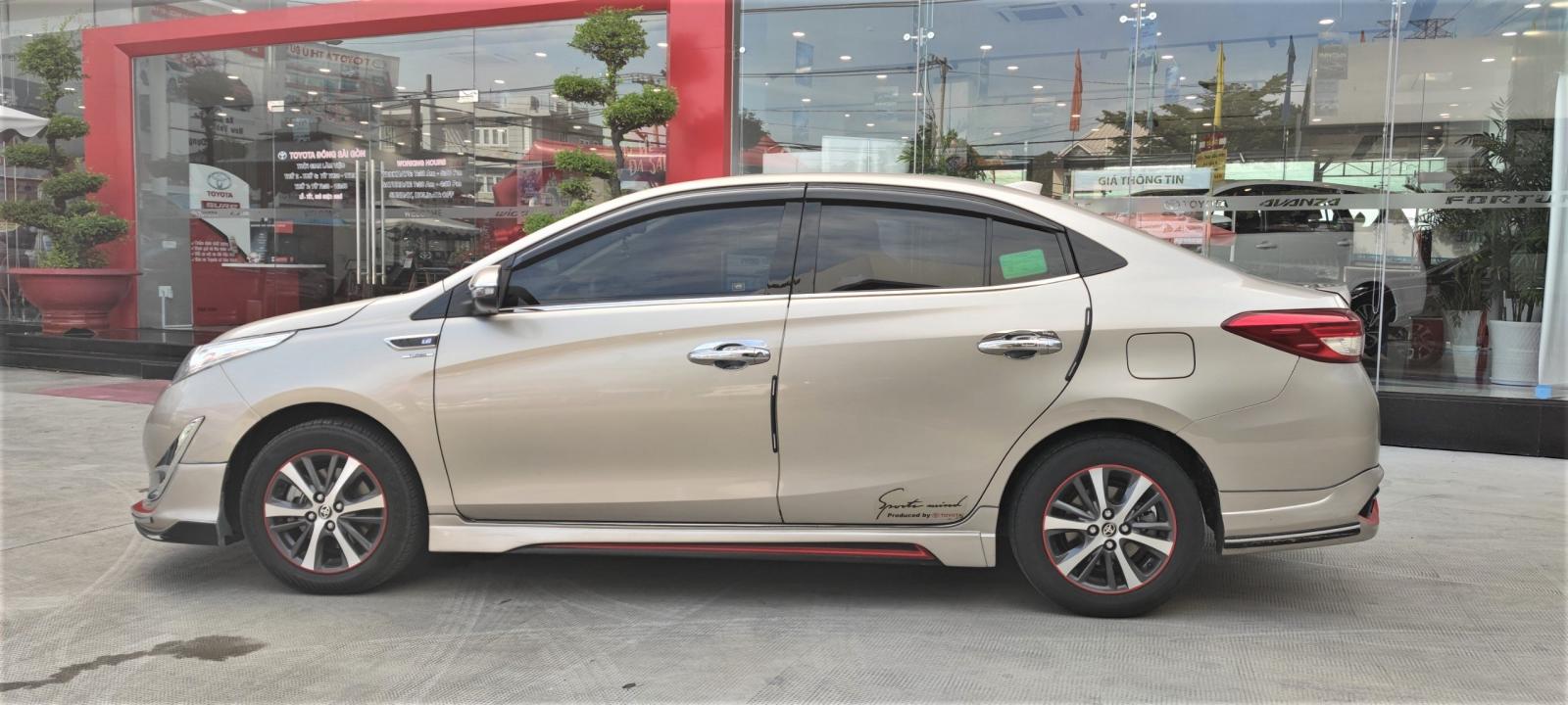 Toyota Vios 1.5G AT 2018 - Bán Toyota Vios 1.5G AT đời 2018, màu vàng, biển SG - chuẩn 84.000km - Gia đình xem xe thương lượng tiếp