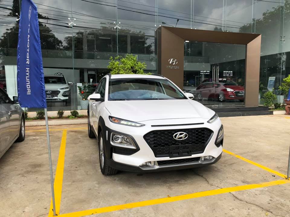 Hyundai Hyundai khác 2021 - Cần bán xe Hyundai Kona đặc biệt đời 2021, màu trắng, giá chỉ 596 triệu