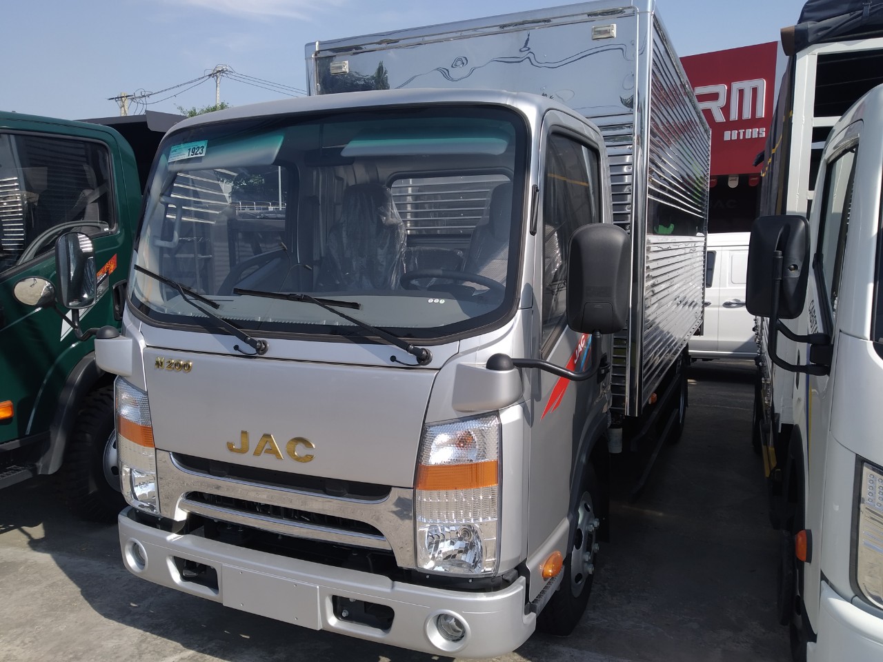 Hãng khác 2021 - Định giá xe tải JAC N200 thùng kín dài 4m4 chỉ 120tr nhận xe ngay