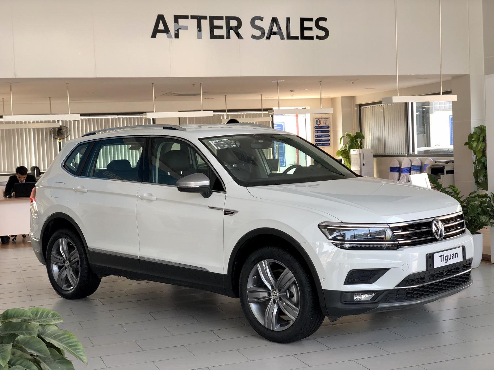 Volkswagen Tiguan Luxury 2019 - Cần bán xe Volkswagen Tiguan Luxury đời 2019, màu trắng, nhập khẩu