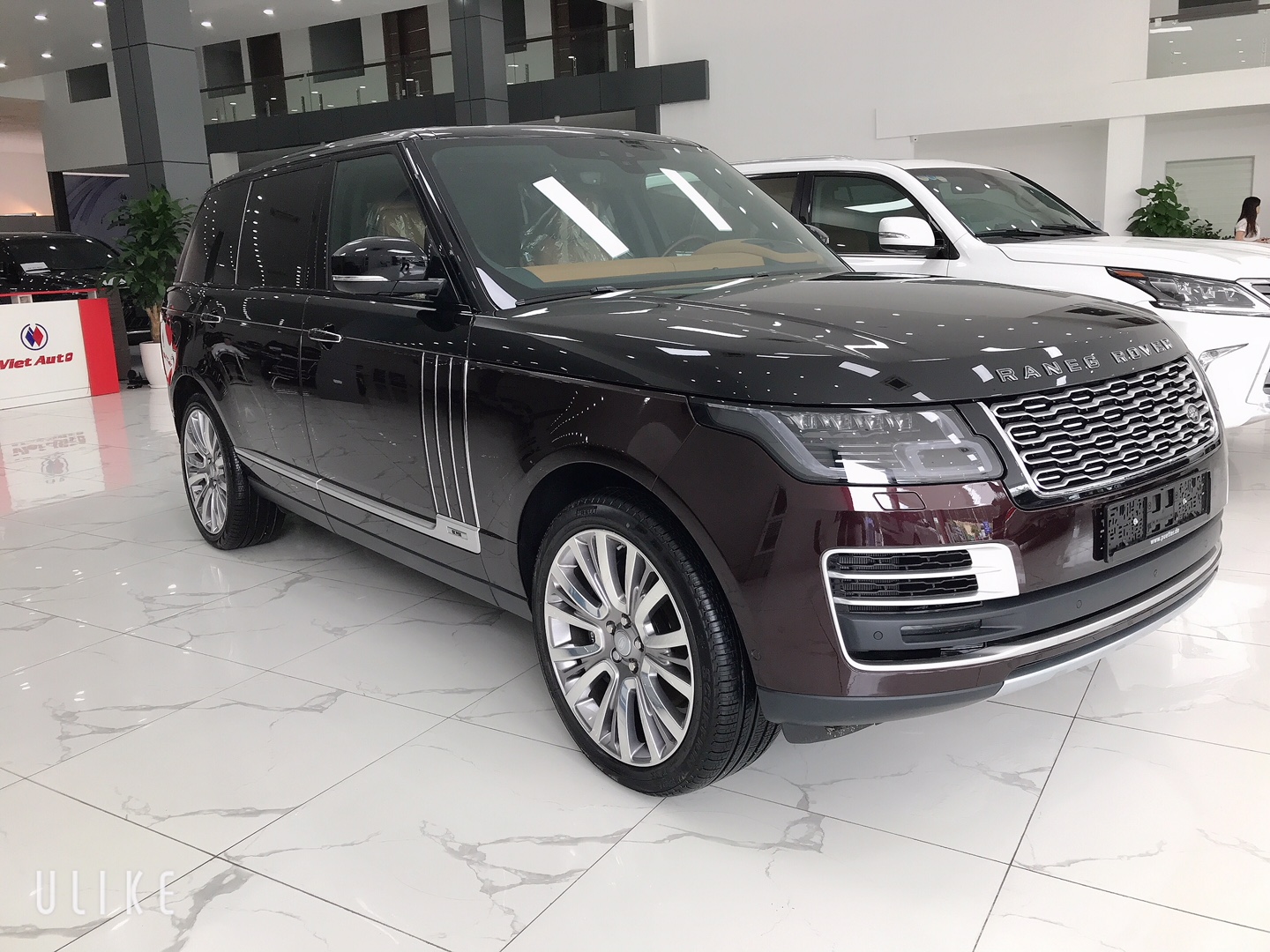 LandRover 2021 - Bán xe LandRover Range Rover sản xuất 2021, màu đỏ nóc đen